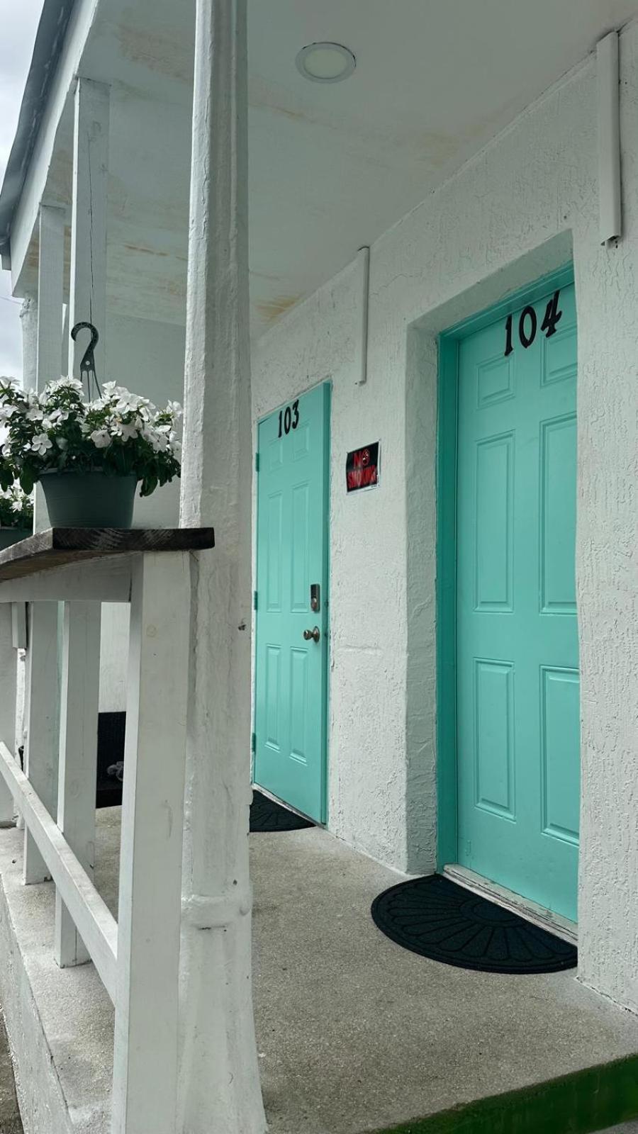 103 Shared For Men Comfortable, Affordable Hostal Miami